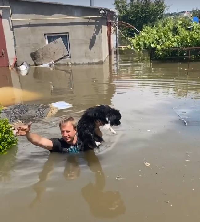 10 дітей вивіз на човні з окупації. Як після підриву Каховської ГЕС спортсмен рятував українців